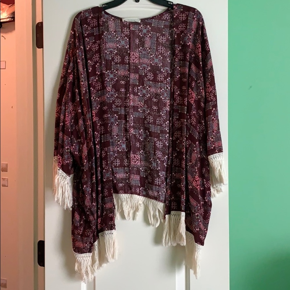Entro maroon tassel patterned kimono